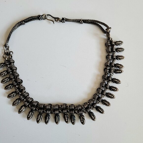 Middle Eastern oxidized silver color metal choker/necklace. - Picture 5 of 9